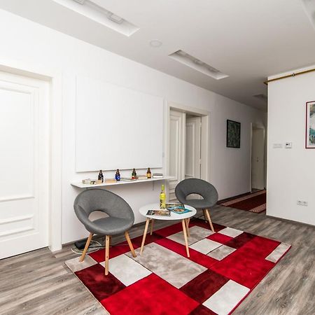 Modern Apartment In The Heart Of The City Center! Sarajevo Extérieur photo